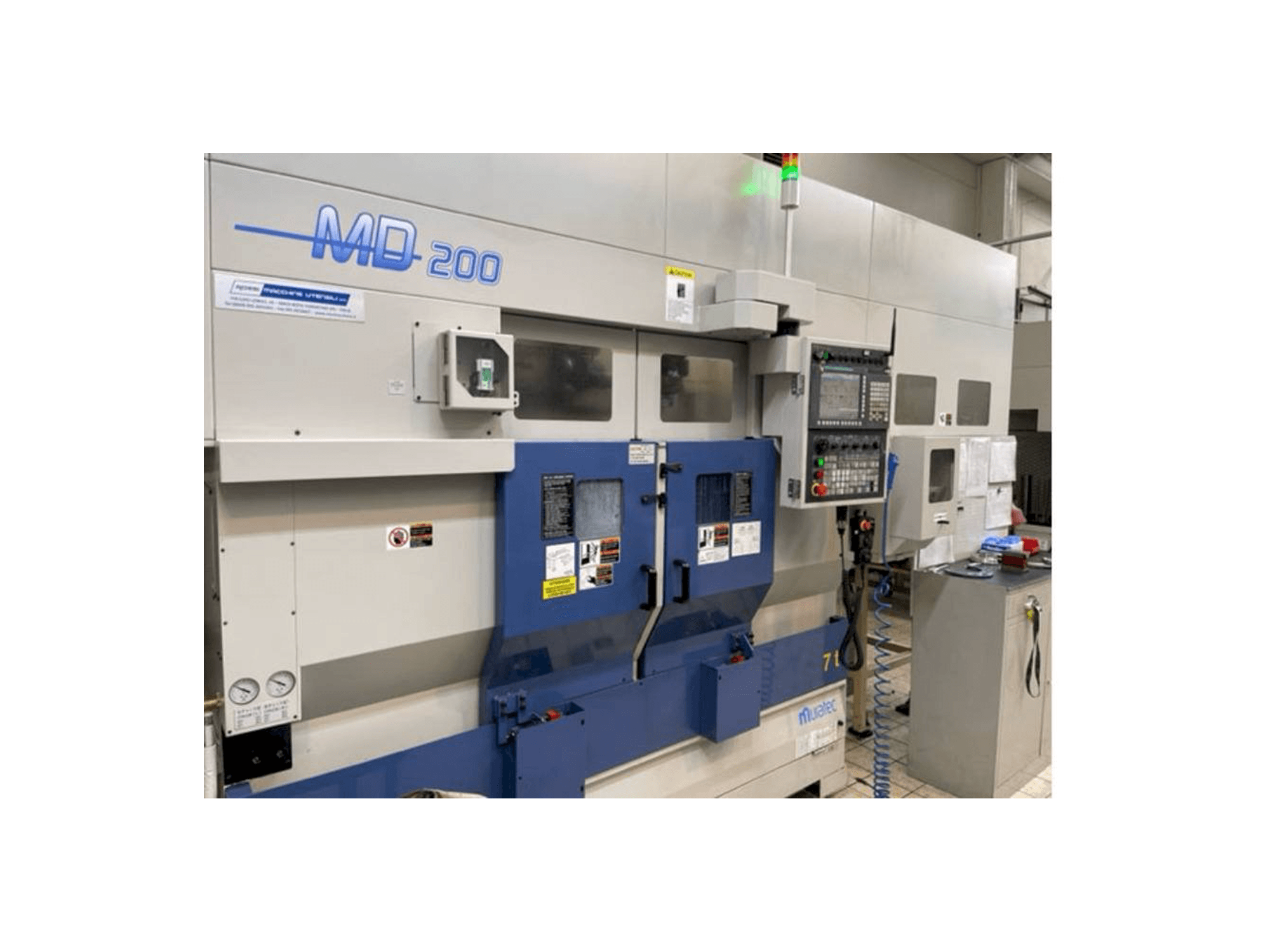 Widok z przodu maszyny Muratec MD 200