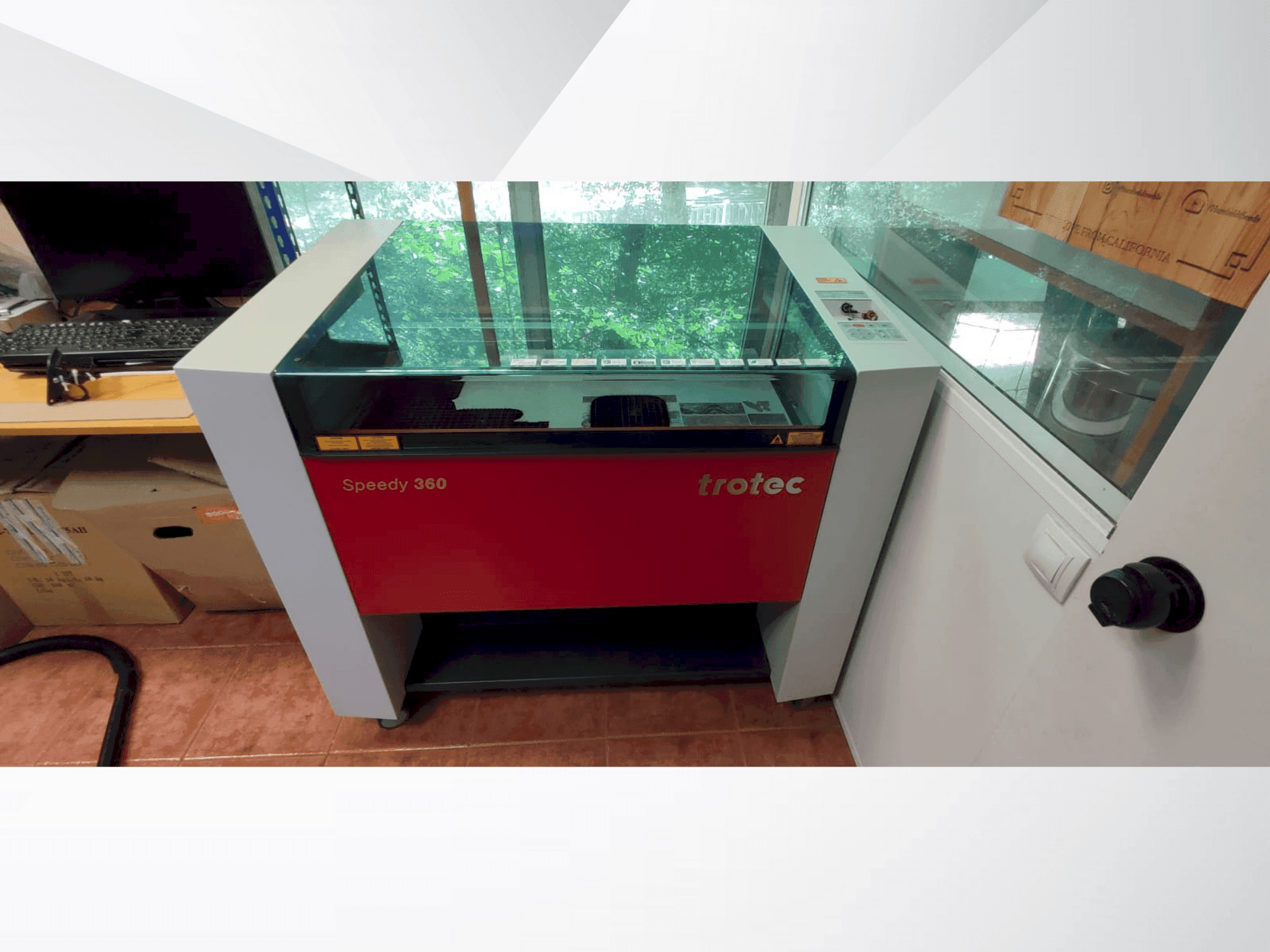 Widok z przodu maszyny Trotec Speedy 360