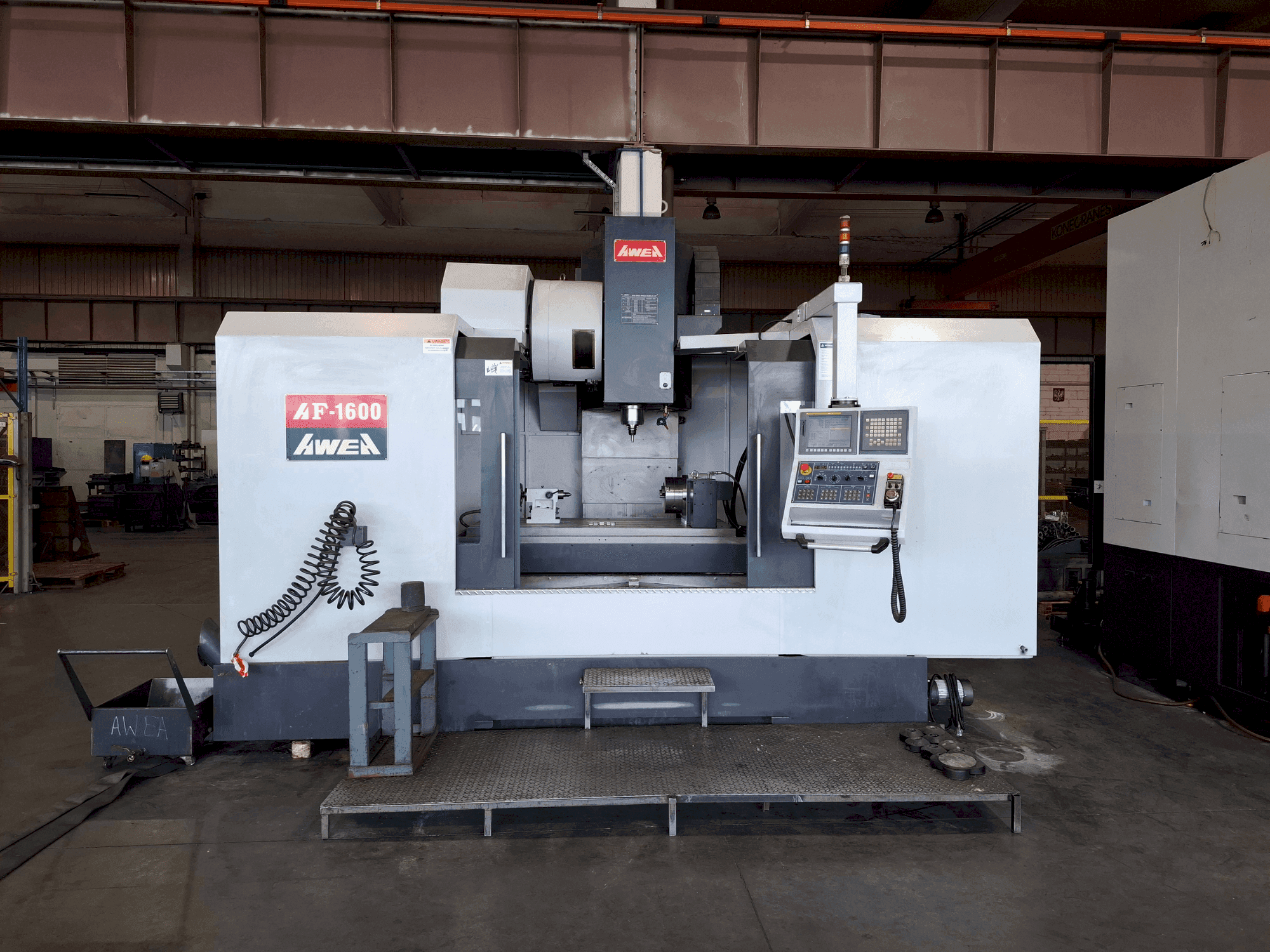 Widok z przodu maszyny AWEA AF-1600