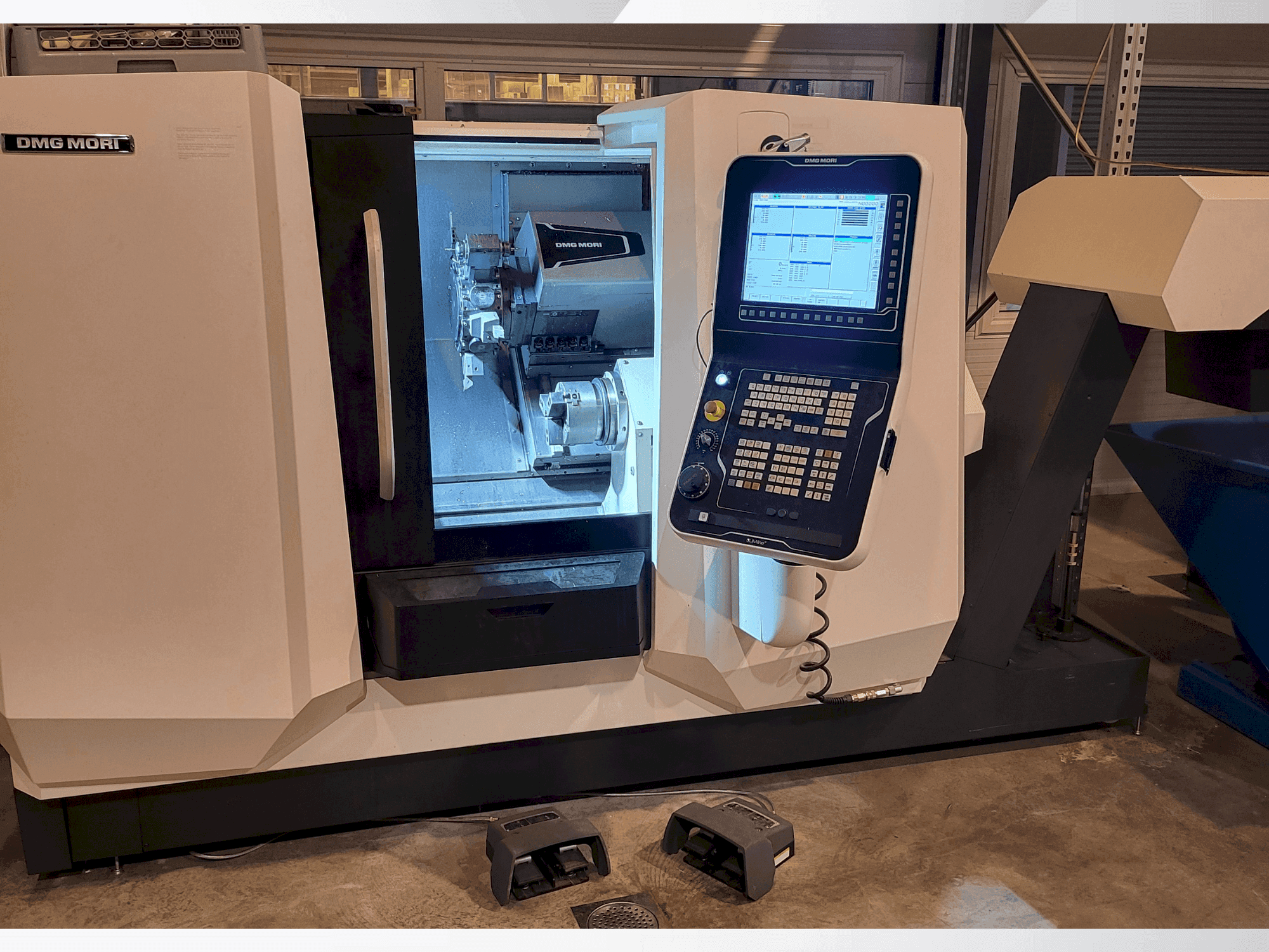 Widok z przodu maszyny DMG MORI CLX350 V6