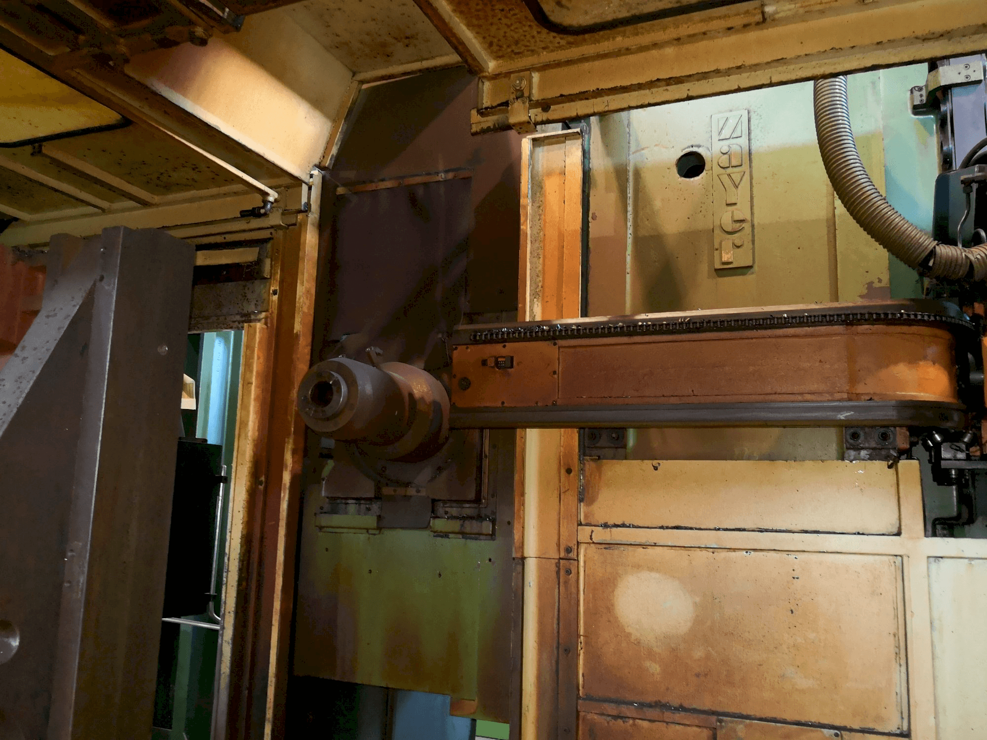 Szczegół maszyny Zayer KFG