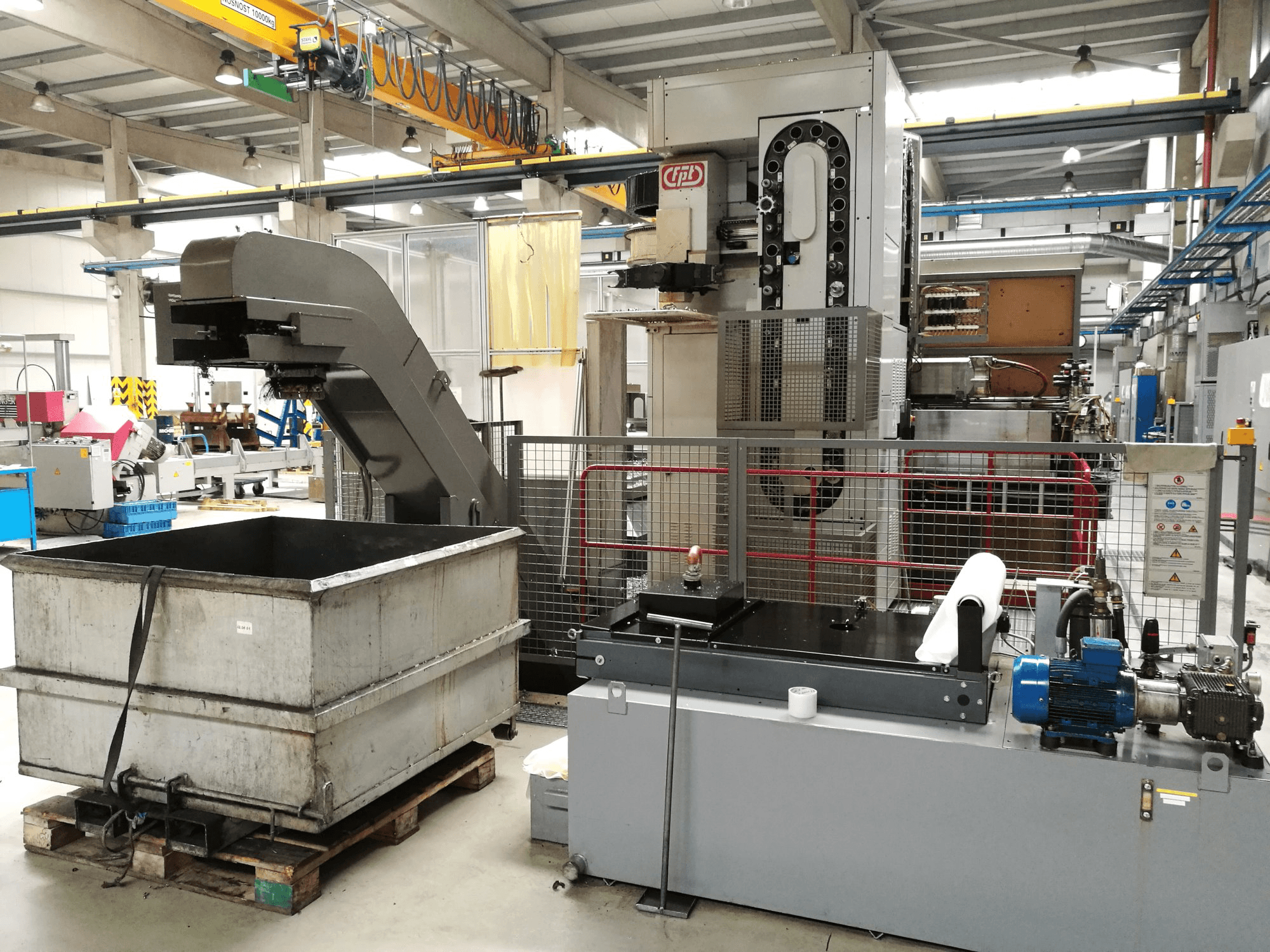 Widok z przodu maszyny FPT AREA M