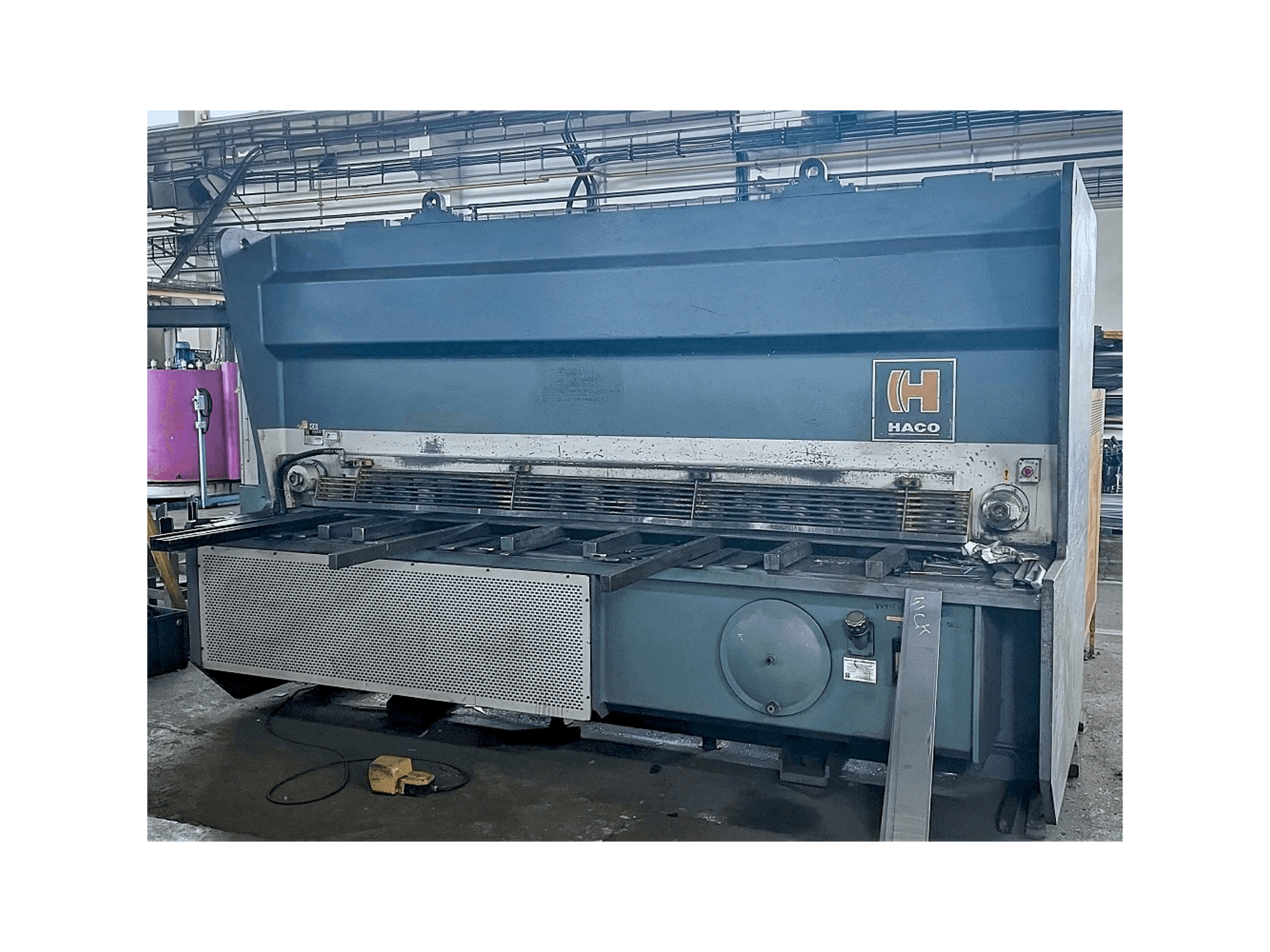 Widok z przodu maszyny HACO HSLX 3016/18 SAB