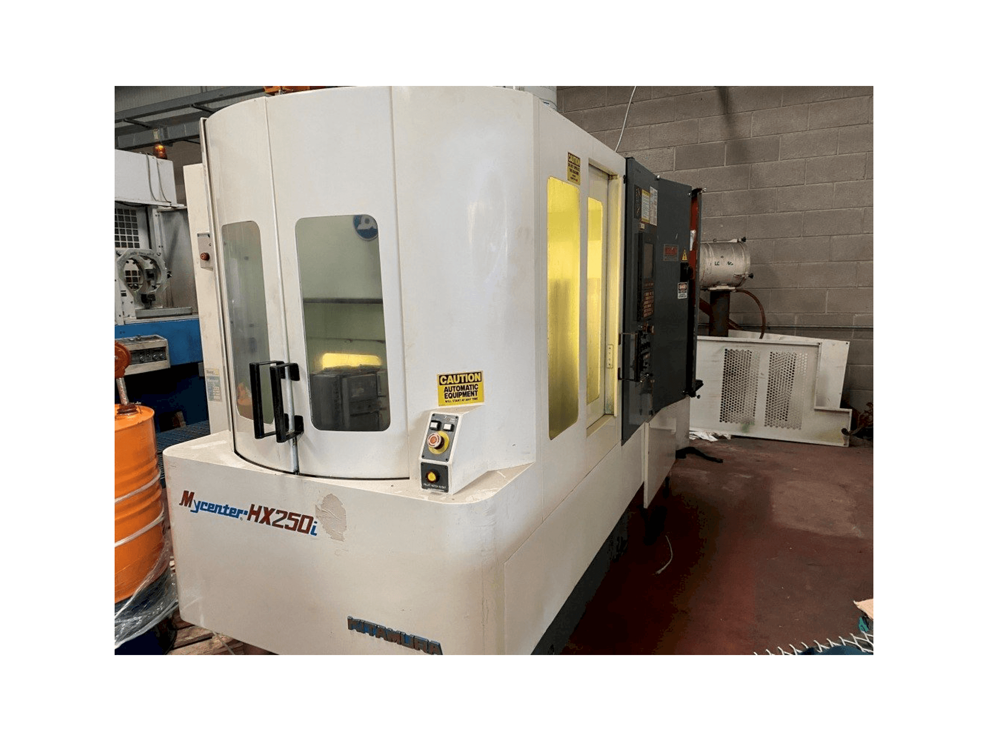 Widok z przodu maszyny Kitamura Mycenter HX250i
