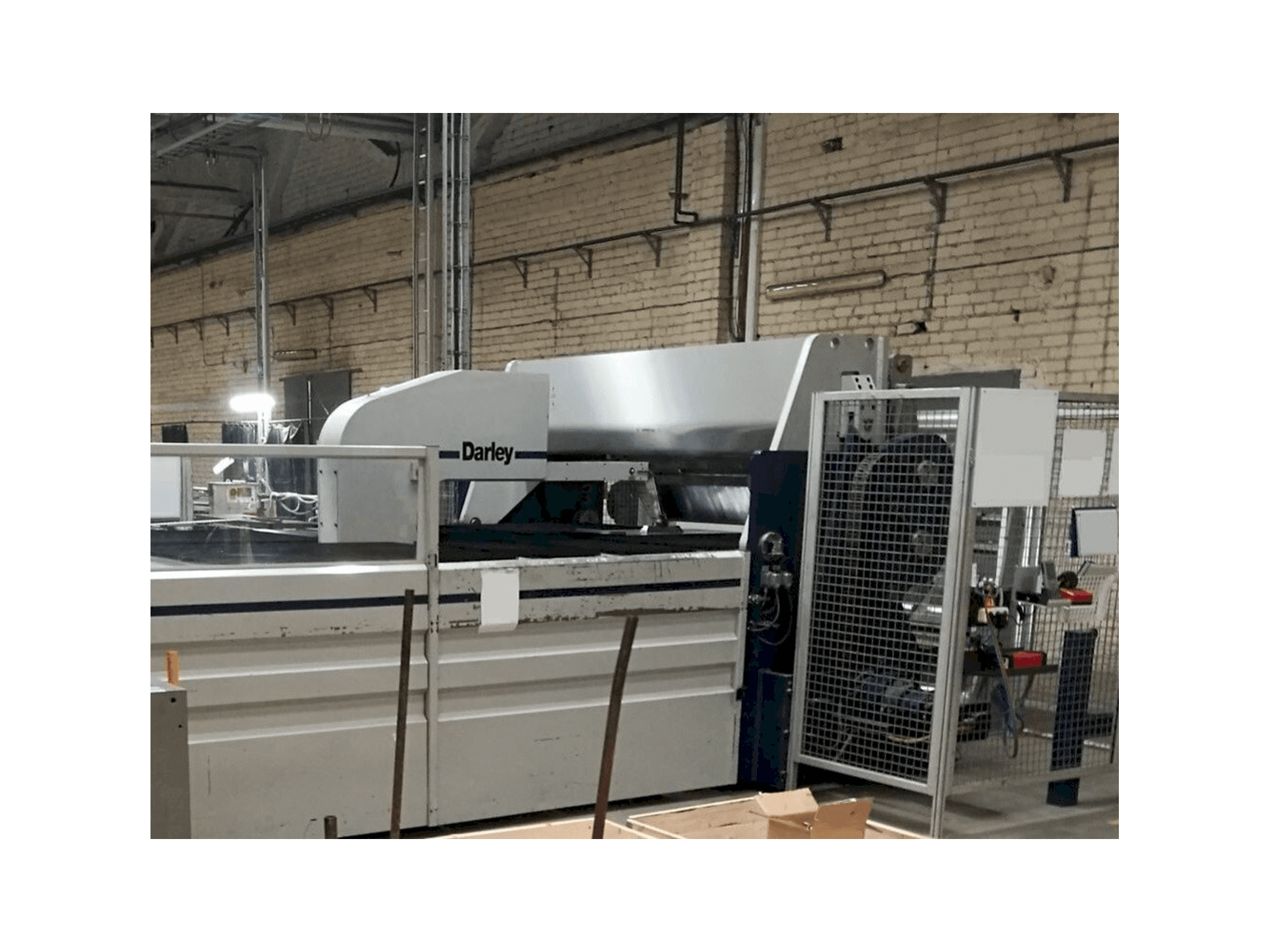 Widok z przodu maszyny Darley MF 2502