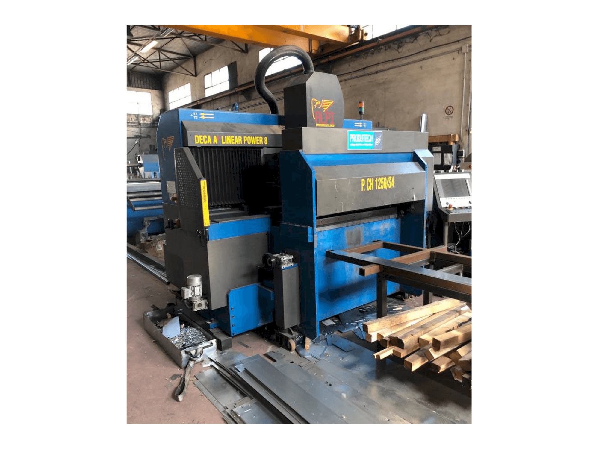 Widok z przodu maszyny PRODUTEC ALPI DECA A2