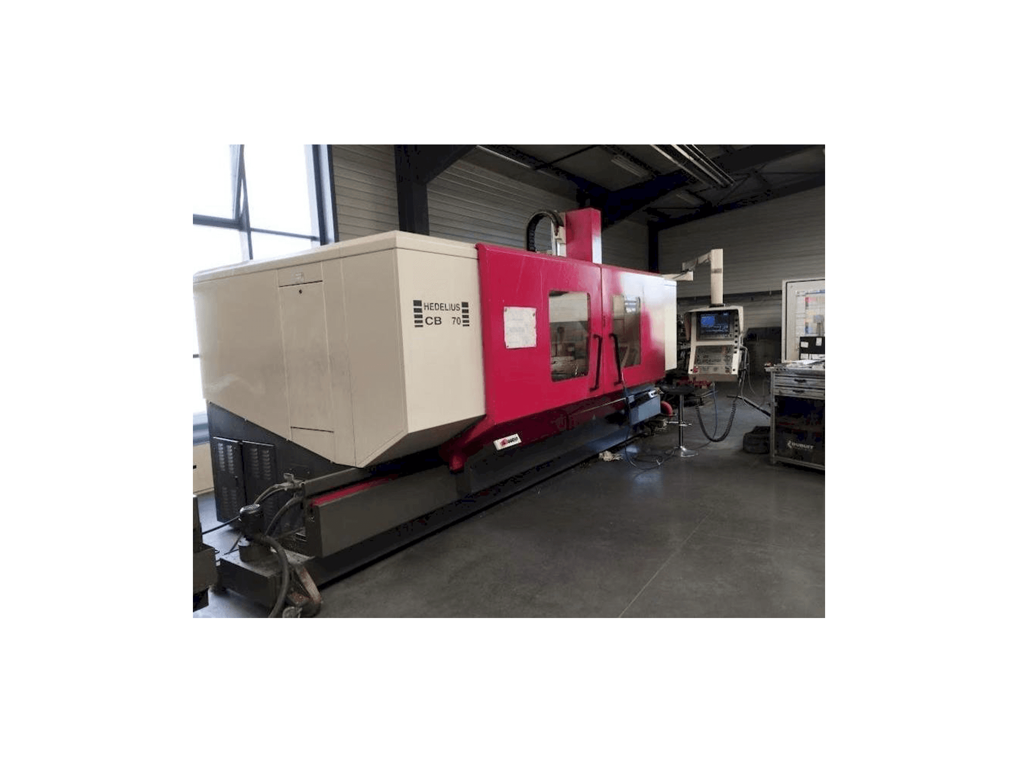 Widok z przodu maszyny HEDELIUS CB 70-3200