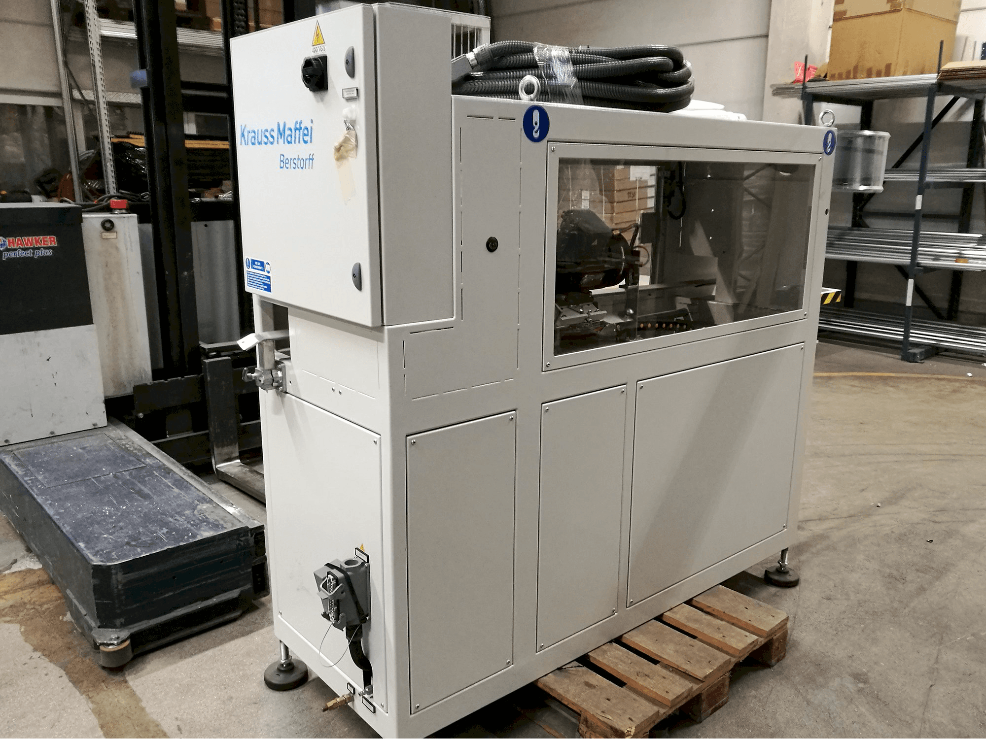 Widok z lewej maszyny Krauss Maffei TL 63