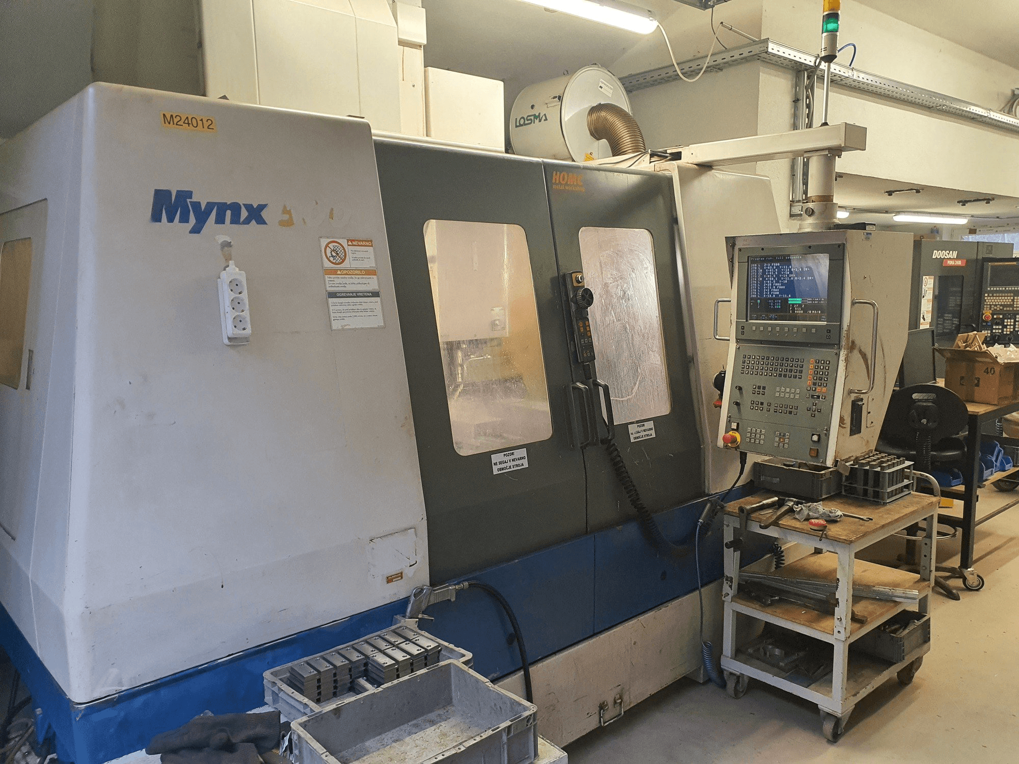 Widok z przodu maszyny DAEWOO Mynx 50